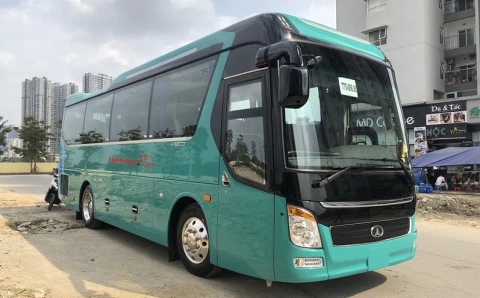 Xe 45 chỗ - ảnh 1/3
