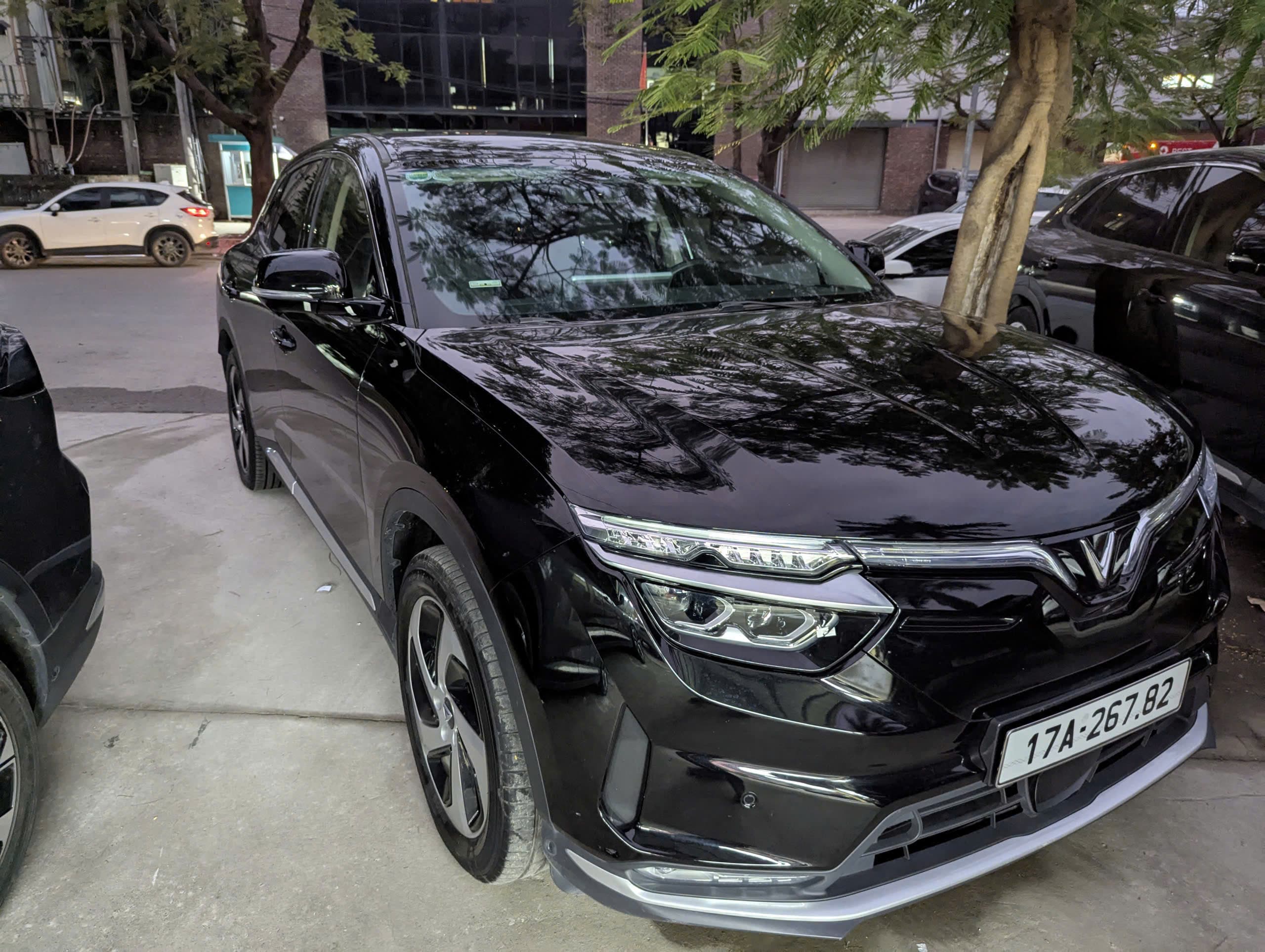 Xe 4 chỗ - ảnh 1/2