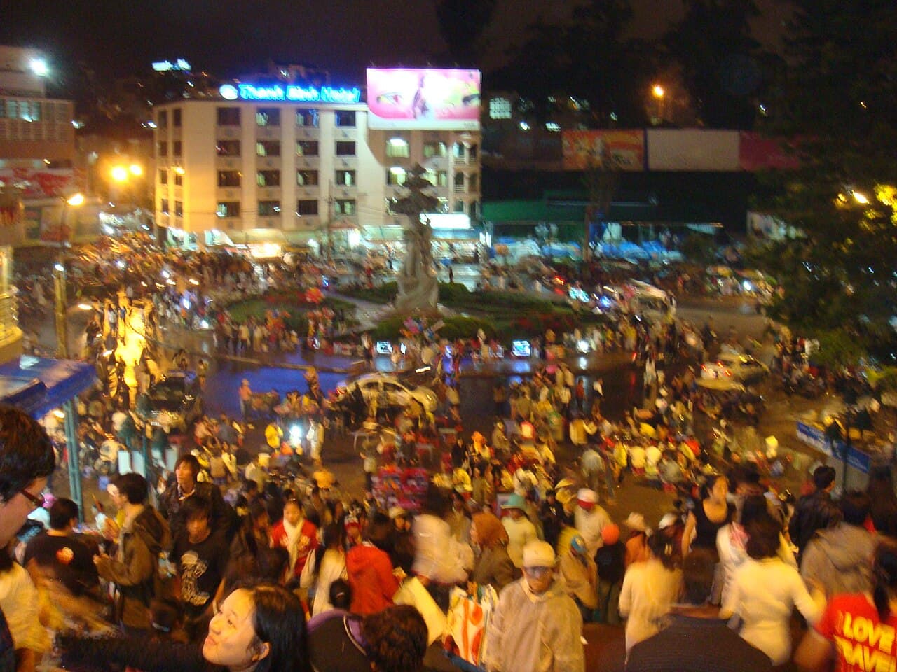 Chợ đêm Đà Lạt