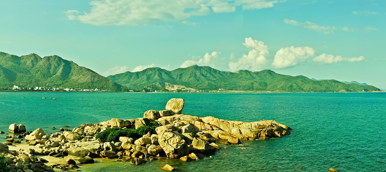 Bãi đá Hòn Chồng, Nha Trang